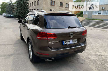 Позашляховик / Кросовер Volkswagen Touareg 2012 в Краснограді