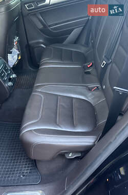 Внедорожник / Кроссовер Volkswagen Touareg 2013 в 