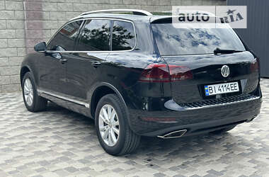 Внедорожник / Кроссовер Volkswagen Touareg 2012 в Гадяче