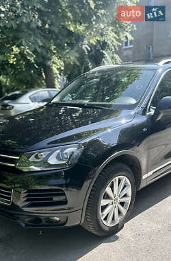 Внедорожник / Кроссовер Volkswagen Touareg 2013 в 