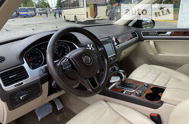 Позашляховик / Кросовер Volkswagen Touareg 2012 в Львові