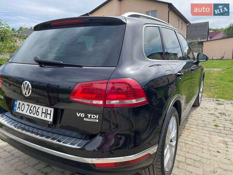 Внедорожник / Кроссовер Volkswagen Touareg 2010 в Мукачево