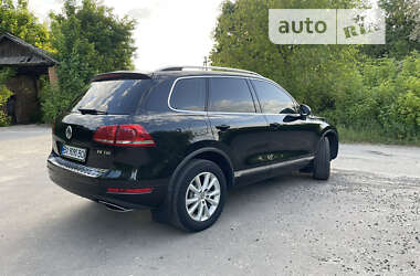 Позашляховик / Кросовер Volkswagen Touareg 2012 в Хмельницькому