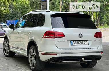 Позашляховик / Кросовер Volkswagen Touareg 2016 в Дніпрі