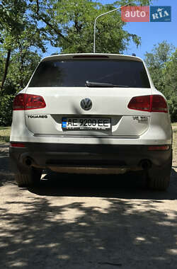 Внедорожник / Кроссовер Volkswagen Touareg 2011 в 