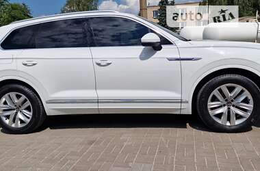 Позашляховик / Кросовер Volkswagen Touareg 2021 в Тернополі