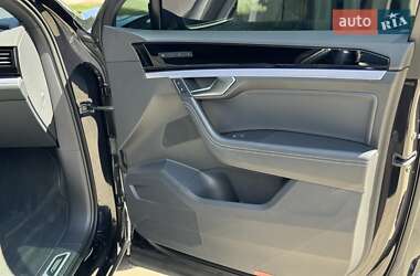 Внедорожник / Кроссовер Volkswagen Touareg 2020 в 