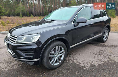Внедорожник / Кроссовер Volkswagen Touareg 2015 в 