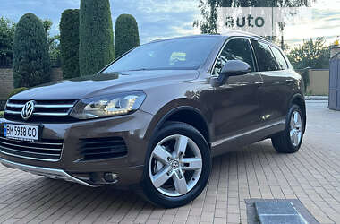 Позашляховик / Кросовер Volkswagen Touareg 2012 в Сумах