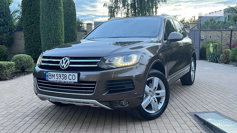 Позашляховик / Кросовер Volkswagen Touareg 2012 в Сумах