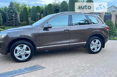 Позашляховик / Кросовер Volkswagen Touareg 2012 в Сумах