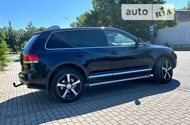 Внедорожник / Кроссовер Volkswagen Touareg 2005 в Ужгороде