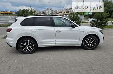 Внедорожник / Кроссовер Volkswagen Touareg 2021 в Хмельницком