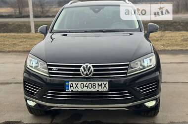 Позашляховик / Кросовер Volkswagen Touareg 2016 в Києві