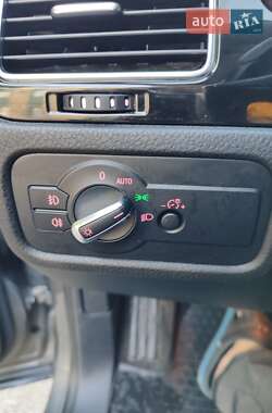 Позашляховик / Кросовер Volkswagen Touareg 2013 в 