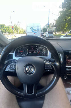 Позашляховик / Кросовер Volkswagen Touareg 2012 в Кременчуці