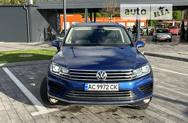 Позашляховик / Кросовер Volkswagen Touareg 2015 в Луцьку