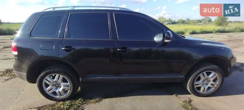 Внедорожник / Кроссовер Volkswagen Touareg 2003 в Харькове
