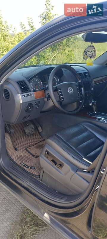 Внедорожник / Кроссовер Volkswagen Touareg 2003 в Харькове