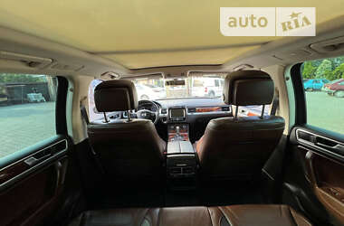 Внедорожник / Кроссовер Volkswagen Touareg 2011 в Запорожье