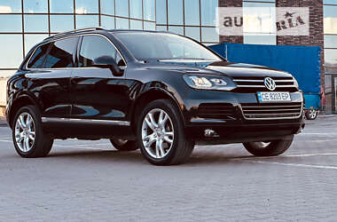 Позашляховик / Кросовер Volkswagen Touareg 2010 в Чернівцях