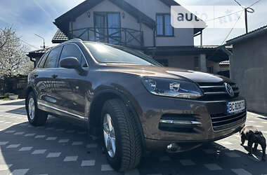 Позашляховик / Кросовер Volkswagen Touareg 2012 в Львові