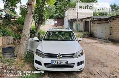 Позашляховик / Кросовер Volkswagen Touareg 2012 в Запоріжжі