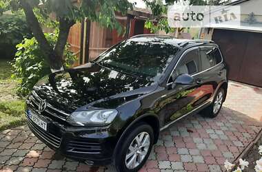 Позашляховик / Кросовер Volkswagen Touareg 2013 в Хмельницькому