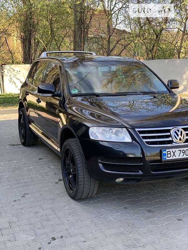 Внедорожник / Кроссовер Volkswagen Touareg 2005 в Хмельнике