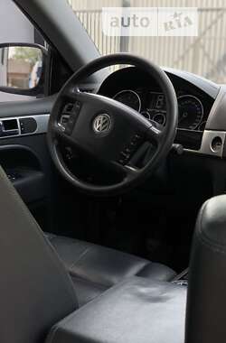 Внедорожник / Кроссовер Volkswagen Touareg 2005 в Хмельнике