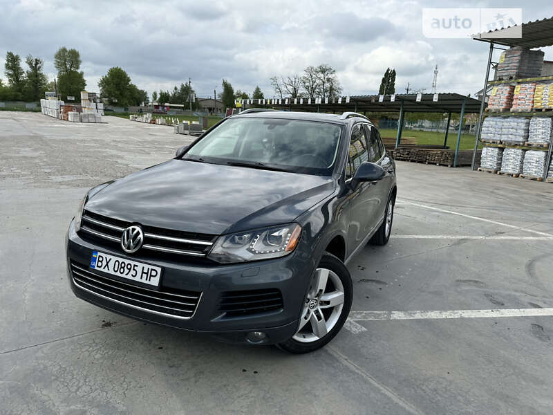 Позашляховик / Кросовер Volkswagen Touareg 2013 в Первомайську