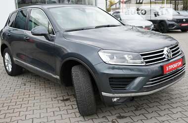 Внедорожник / Кроссовер Volkswagen Touareg 2015 в Житомире