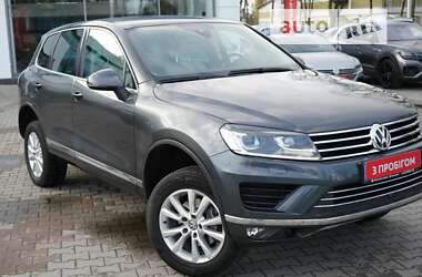 Внедорожник / Кроссовер Volkswagen Touareg 2015 в Житомире