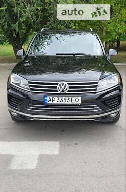 Внедорожник / Кроссовер Volkswagen Touareg 2015 в Запорожье