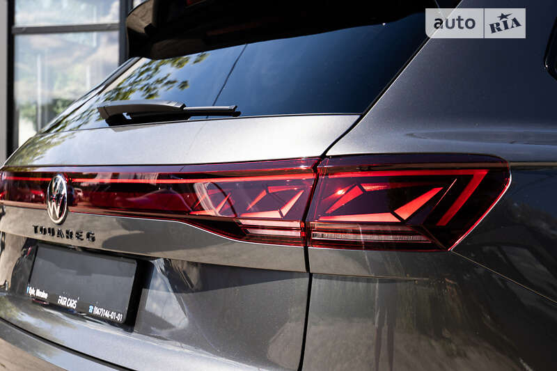 Позашляховик / Кросовер Volkswagen Touareg 2024 в Києві