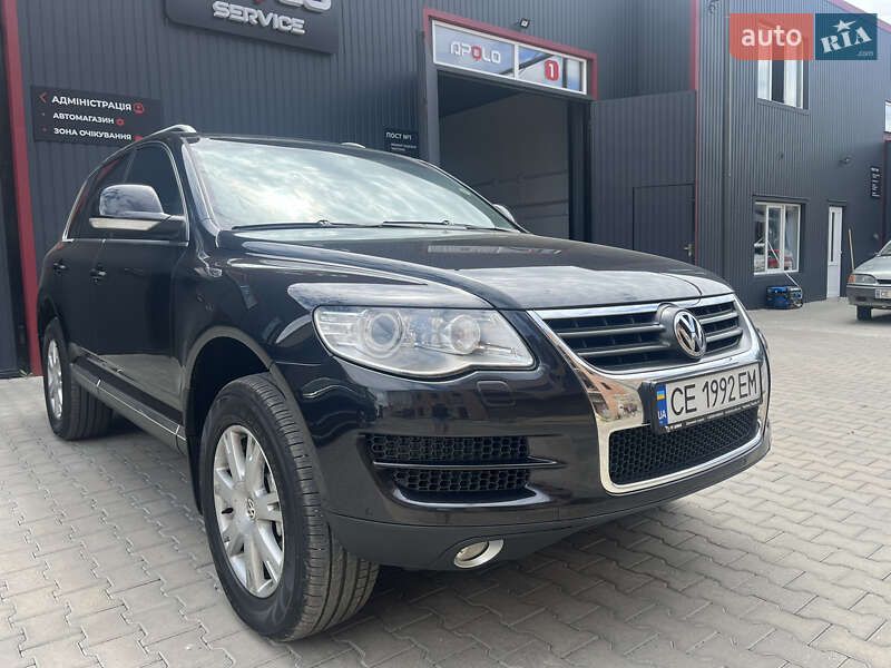 Внедорожник / Кроссовер Volkswagen Touareg 2008 в Черновцах