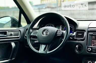 Внедорожник / Кроссовер Volkswagen Touareg 2017 в Киеве