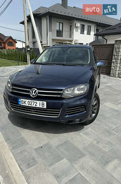 Внедорожник / Кроссовер Volkswagen Touareg 2010 в 