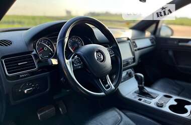 Позашляховик / Кросовер Volkswagen Touareg 2014 в Прилуках