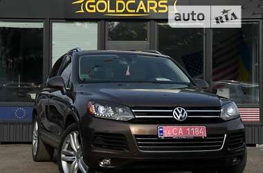 Внедорожник / Кроссовер Volkswagen Touareg 2012 в Львове