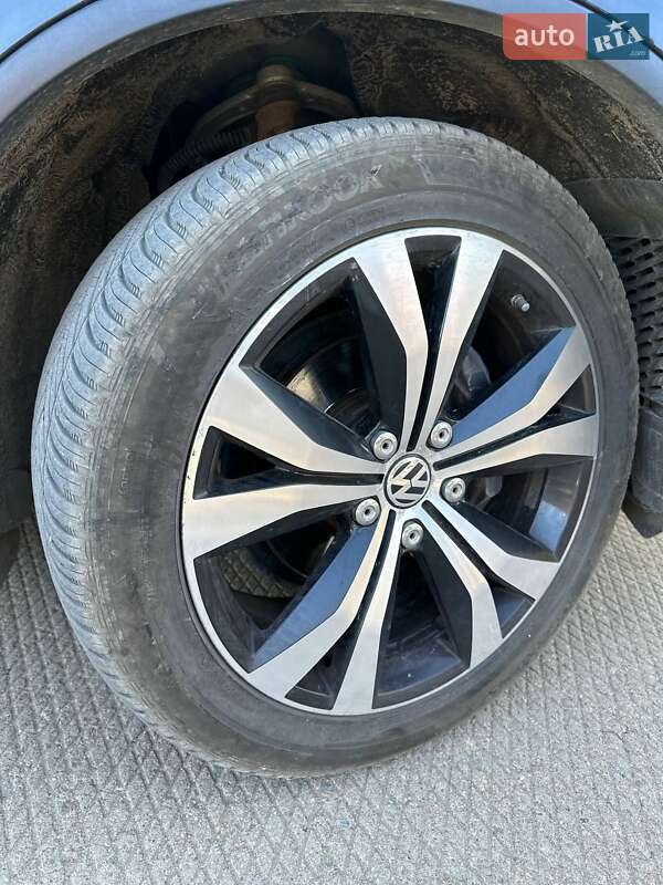 Внедорожник / Кроссовер Volkswagen Touareg 2012 в Первомайске фото 67 Внедорожник / Кроссовер Volkswagen Touareg 2012 в Первомайске