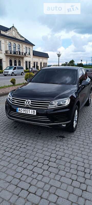 Позашляховик / Кросовер Volkswagen Touareg 2014 в Мукачевому