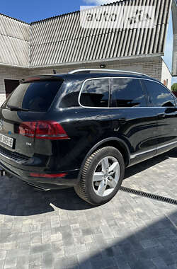 Позашляховик / Кросовер Volkswagen Touareg 2012 в Погребище