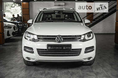 Позашляховик / Кросовер Volkswagen Touareg 2013 в Одесі