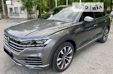 Позашляховик / Кросовер Volkswagen Touareg 2020 в Дніпрі