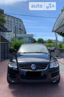 Позашляховик / Кросовер Volkswagen Touareg 2007 в Рівному