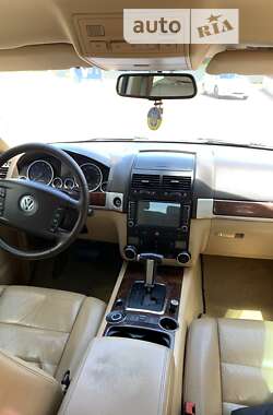 Позашляховик / Кросовер Volkswagen Touareg 2007 в Рівному