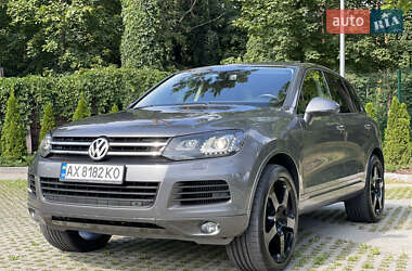 Позашляховик / Кросовер Volkswagen Touareg 2011 в Києві