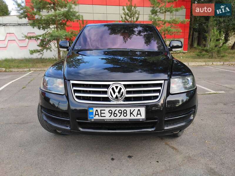 Позашляховик / Кросовер Volkswagen Touareg 2005 в Дніпрі