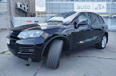 Позашляховик / Кросовер Volkswagen Touareg 2012 в Дніпрі